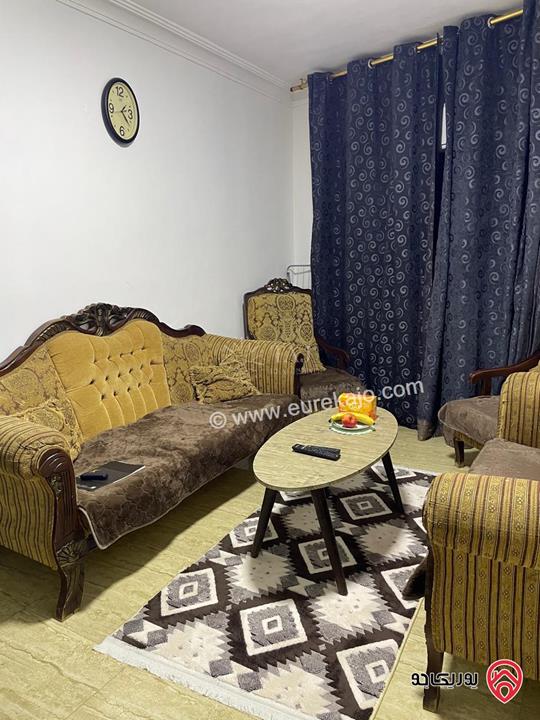 شقة مساحة 82م طابق ثالث للبيع في عمان - الجبيهة