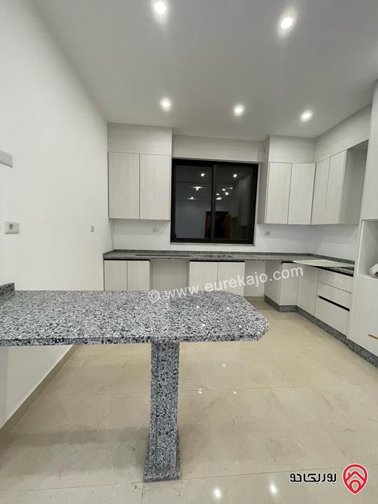 شقة طابق اول جديدة مساحة 100م لم تسكن للايجار في عمان - عبدون