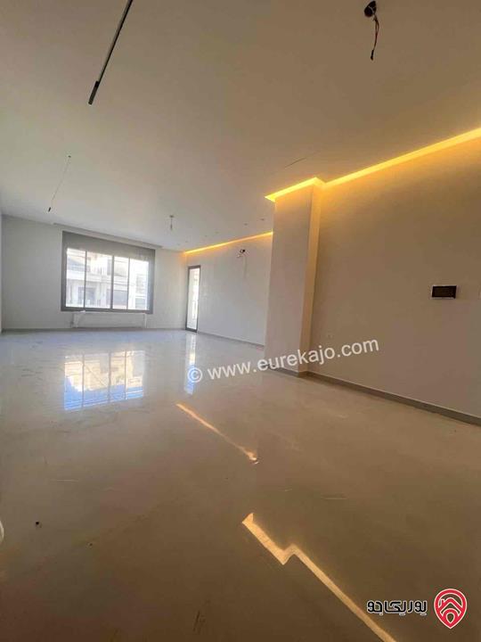 شقة طابق ثاني مساحة 240م للايجار في عمان - ام السماق