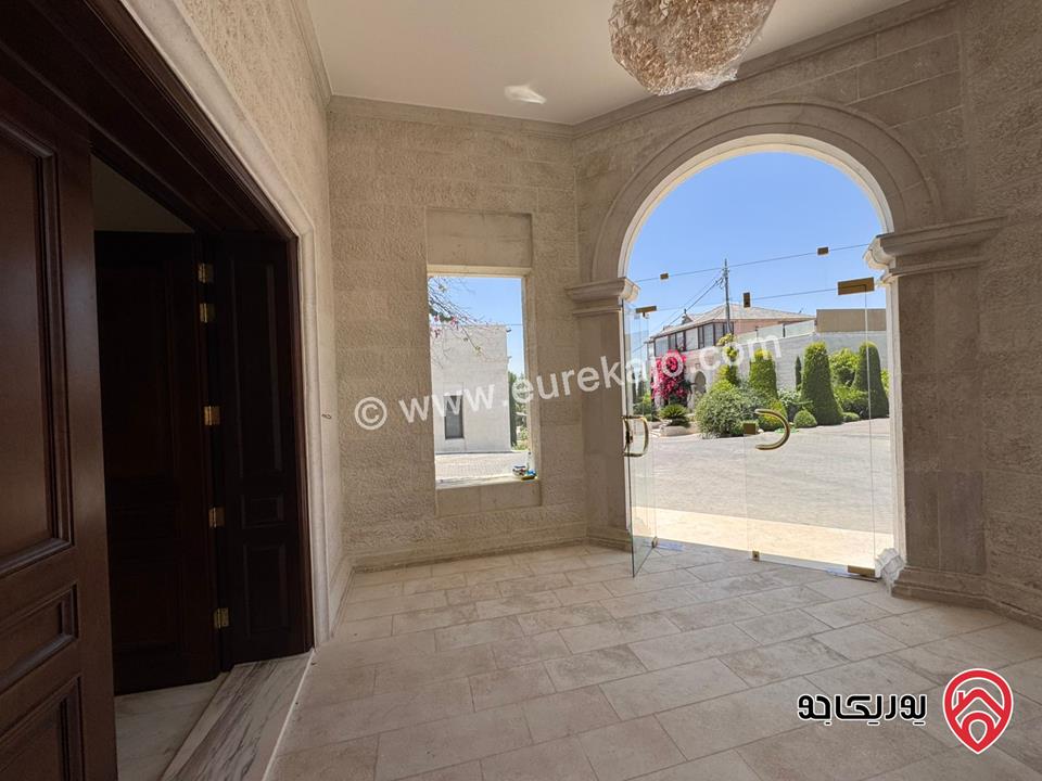 فيلا مستقلة للايجار في عمان - دابوق مساحة البناء 650ومساحة الارض 1000م ومساحة الحديقة 400م والترس 100م جديدة لم تسكن اطلالة رائعة ومنطقة هادئة