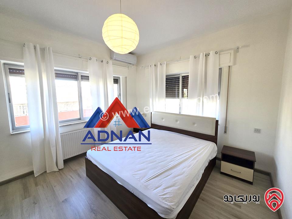 رووف طابقي فخم مساحة 220م داخلي و 200م خارجي للايجار المفروش السنوي في عمان - عبدون