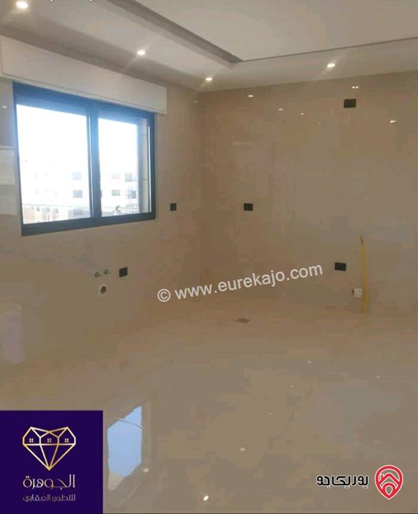 طابق اخير مع روف دوبلكس مساحة 200م للبيع في عمان - عرقوب خلدا