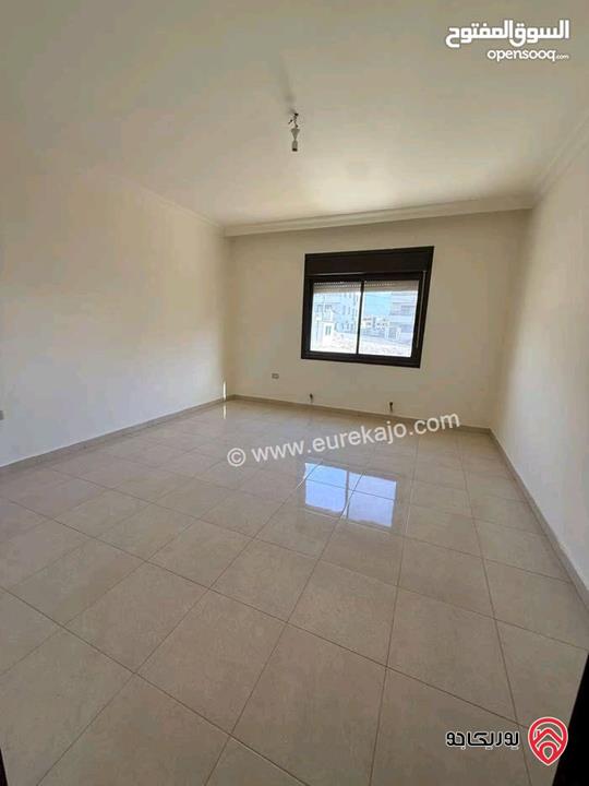 شقة فارغة مساحة 195م داخلي و 70م خارجي للايجار في عمان - البنيات 