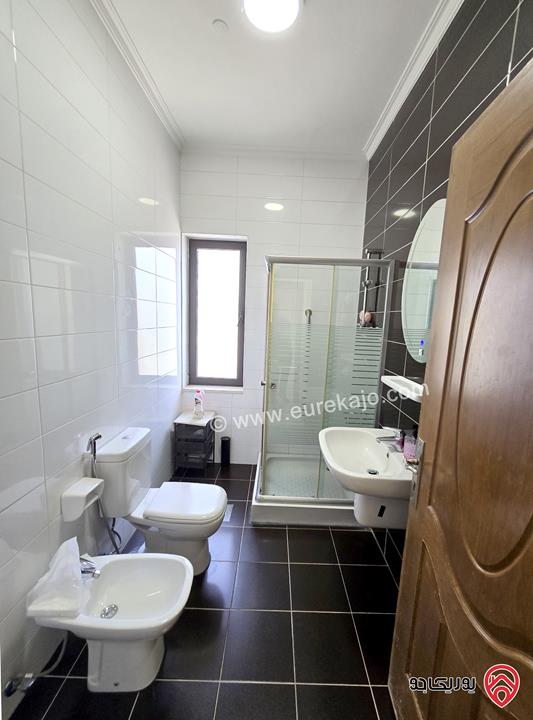 عمارة حديثة مساحة 770م مساحة البناء 1400م للبيع في عمان - خلدا تنفع لسكن العائلي بسعر مميز