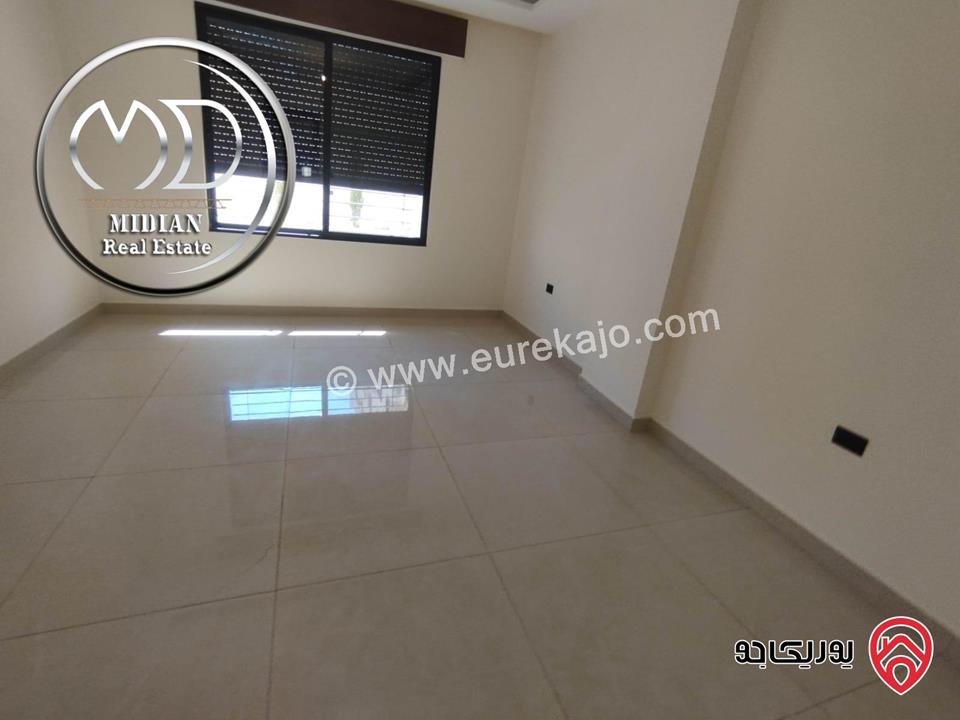 شقق ارضية جديدة للبيع في عمان - ضاحية النخيل مساحات 190 & 200م مع تراسات وحدائق تشطيبات و ديكورات سوبر ديلوكس