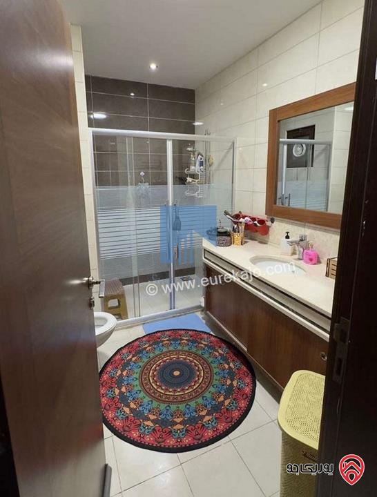 شقة فاخرة للبيع في عمان - الكرسي قرب المخابرات طابق ثالث 206م تشطيب سوبر ديلوكس