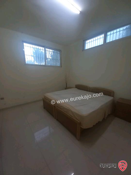 فيلا مساحة 500م على أرض 1900م للبيع في عمان - منطقة ام الدنانير 