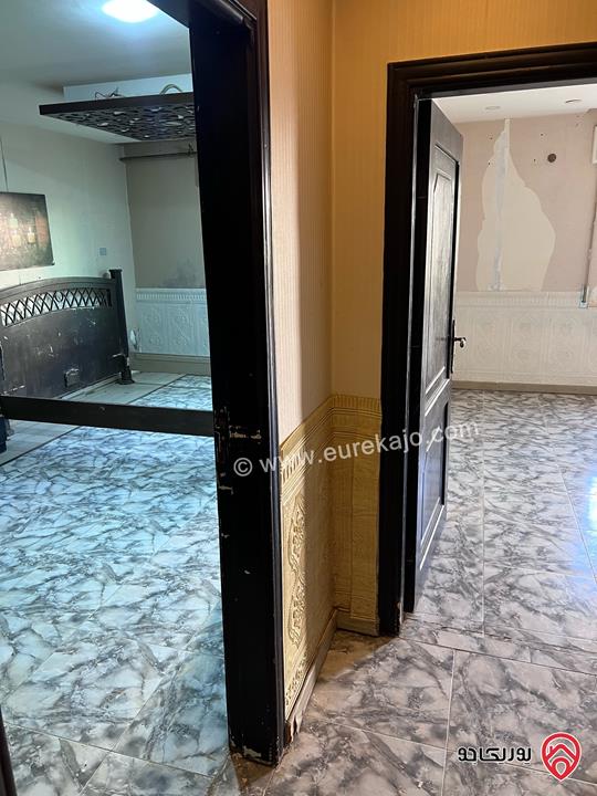 شقة شبه أرضية مساحة 100م داخلي و 100م خارجي للبيع في عمان - الجبيهة 