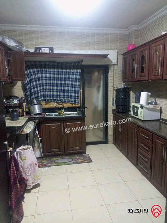 شقة ديلوكس طابق ارضي مساحة 120م داخلي و 100م خارجي للبيع في عمان - الذراع 