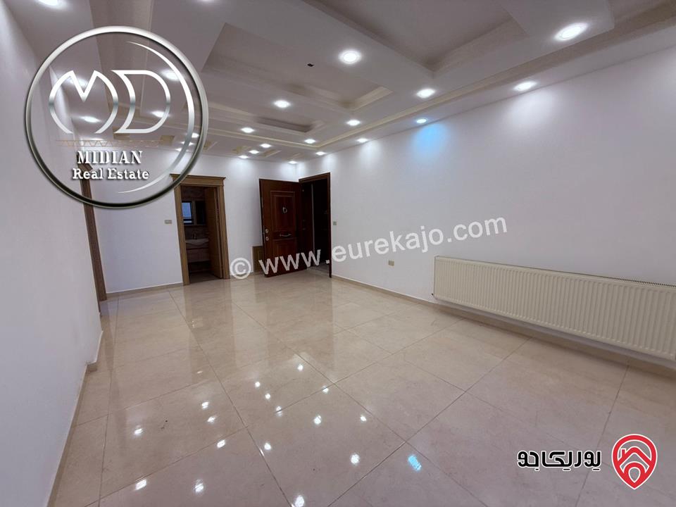 شقة ارضية فارغة للايجار في عمان - خلدا مساحة 165م مع ترس و حديقة 150م تشطيبات و ديكورات سوبر ديلوكس