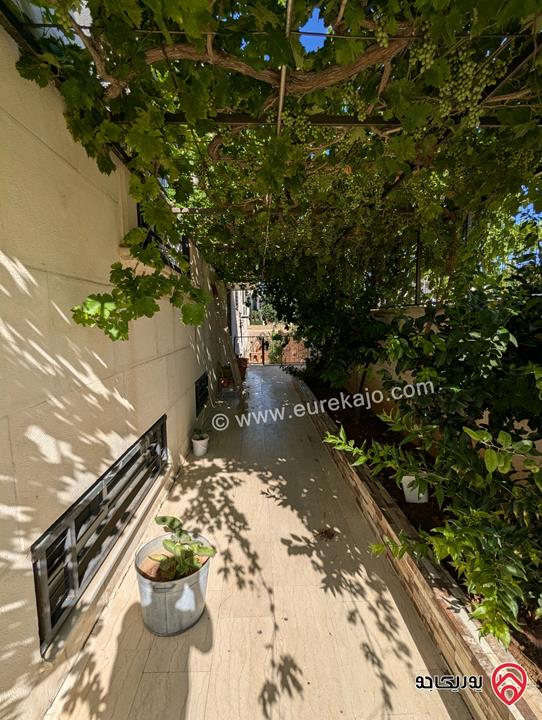 ڤيلا مساحة 700م على أرض 815م للبيع في عمان - مرج الحمام بلعاس