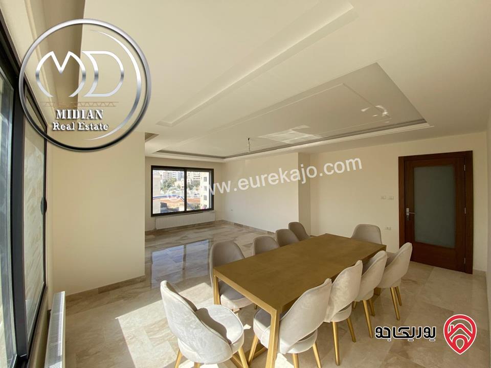 شقة دوبلكس جديدة فارغة للايجار في عمان - ضاحية النخيل طابق اخير مع روف مساحة 250م مع تراسات تشطيبات و ديكورات عصرية فاخرة