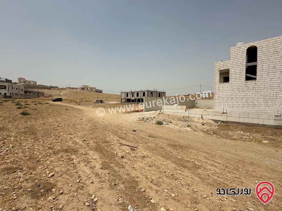 ارض مساحة 569م للبيع في عمان - الخشافية تلعة هليل الغربي بجانب فلل