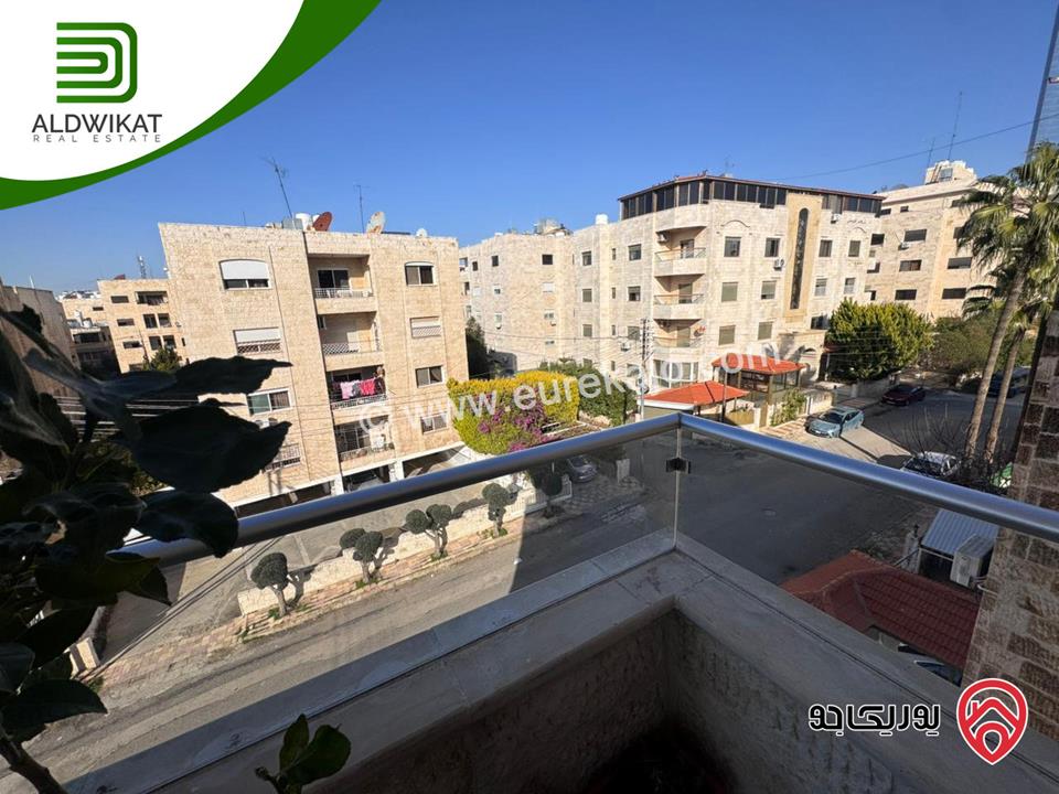 شقة مفروشة للبيع او للايجار في عمان - الصويفية طابق ثالث مساحة 160م ومساحة الترس 10م موقع مميز