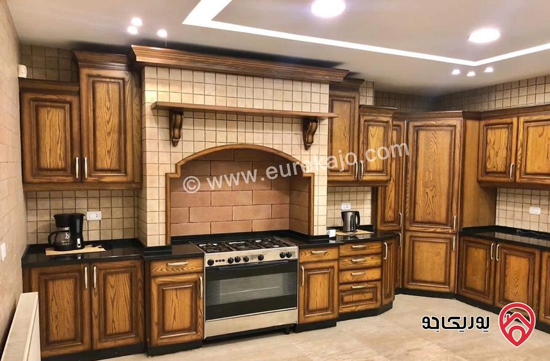 شقة أرضية مساحة 300م للايجار مفروشة في عمان - ام اذينة