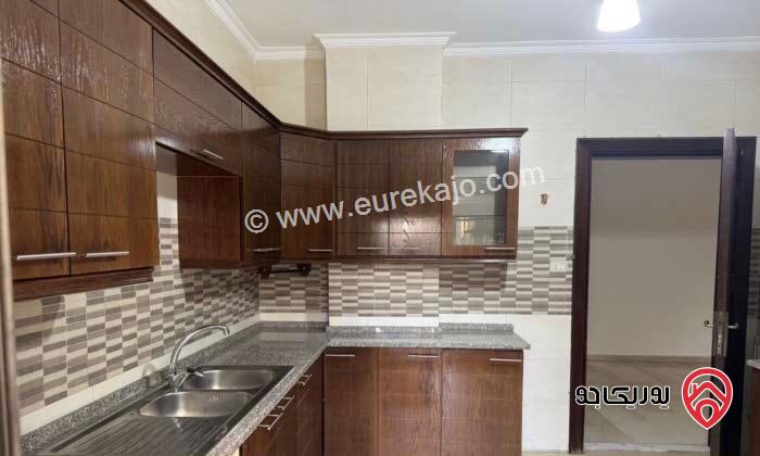 شقة ارضية مساحة 200م داخلي و 120م خارجي للايجار في عمان - الرابية