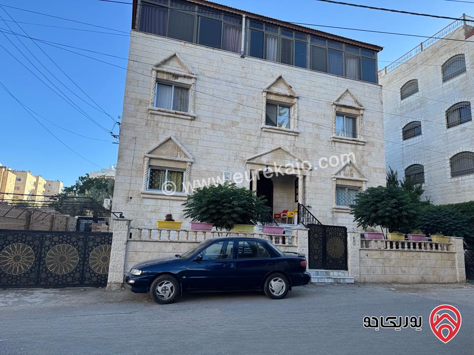 بناية سكنية مكونة من 7 شقق على أرض 820م للبيع في عمان - الياسمين