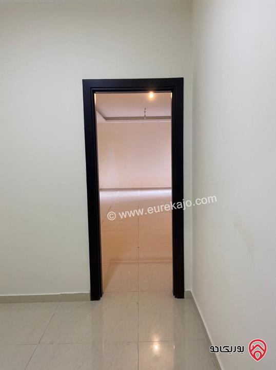 شقة تسوية طابقية مساحة 270م داخلي و 50م خارجي للإيجار في عمان - دير غبار