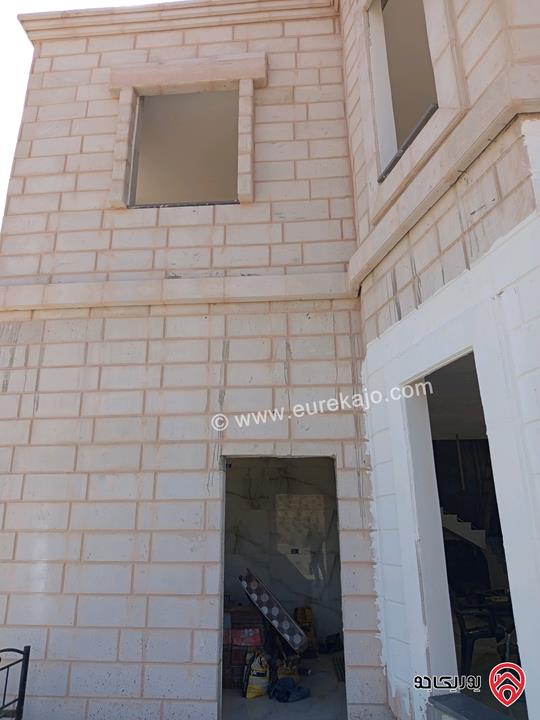 مزرعة تحت الانشاء مساحة الأرض 2 دونم و 283م والبناء 175م للبيع بداعي السفر في السلط - الصبيحي