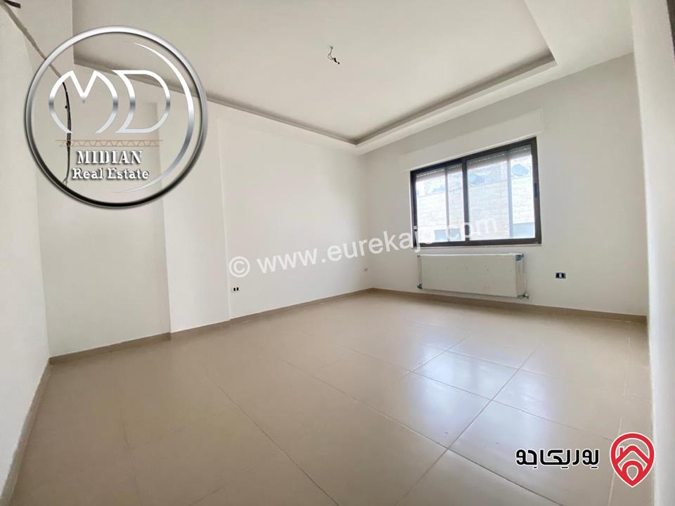 شقة جديدة للبيع في عمان - خلدا العوجانية طابق ثالث مع روف مساحة 225م تشطيبات و ديكورات سوبر ديلوكس اطلالة رائعة