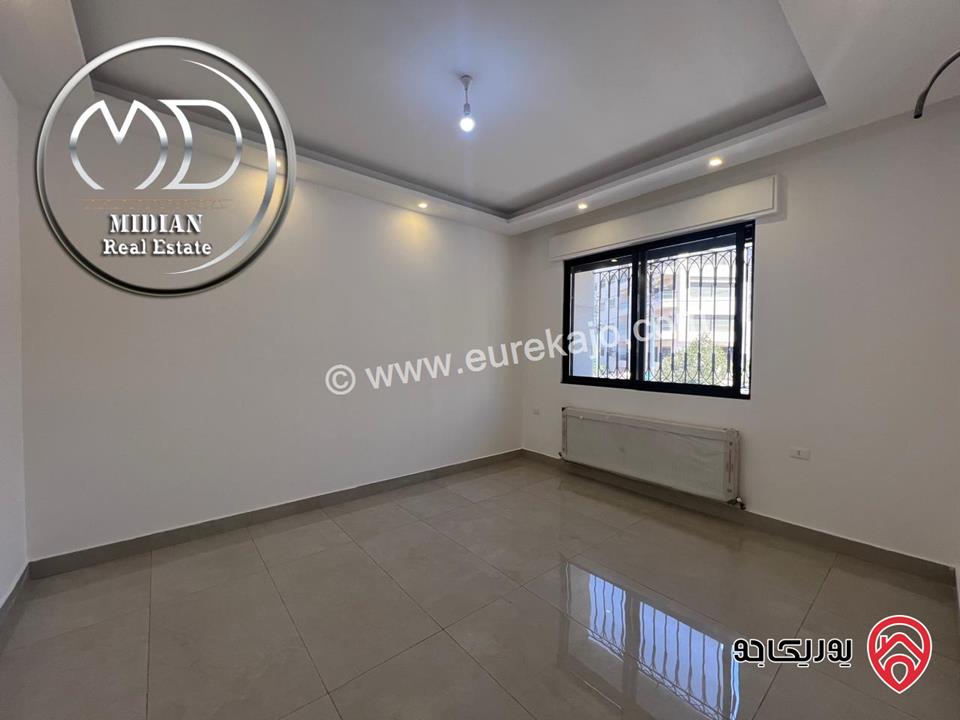 شقق جديدة للبيع في عمان - ضاحية النخيل مساحات 250م & 300م مع تراسات تشطيبات ديكورات عصرية فاخرة اطلالة رائعة