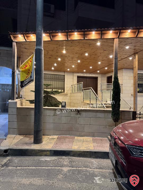 شقة ارضية مساحة 189م داخلي و 100م خارجي للإيجار في عمان - مرج الحمام 