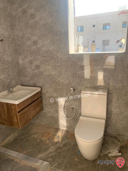 شقة عمار جديد وتشطيب جديد مساحة 140م للايجار في اربد - حي المقري