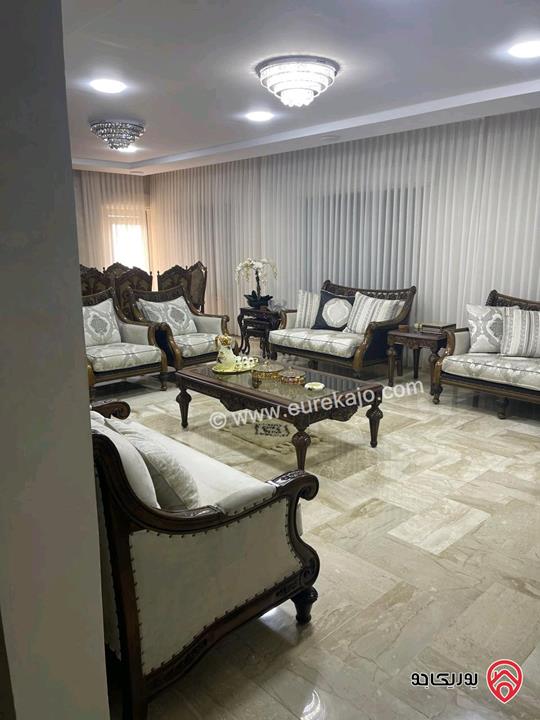 شقة طابق ثالث دوبلكس مساحة 370م للبيع في عمان - الرابية 