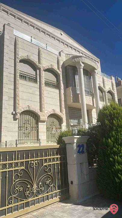 فيلا مستقلة مساحة 835م على أرض 511م للبيع في عمان - ضاحية الرشيد 