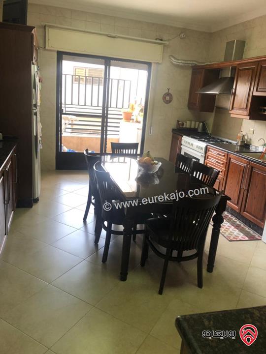 شقة مساحة 255م للبيع في عمان -  أم أذينة