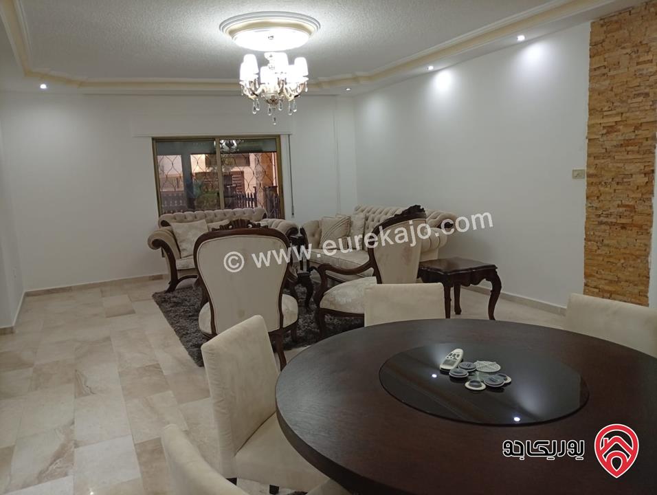 شقة دوبلكس أرضية شبه مستقلة مساحة 375م داخلي و 300م خارجي للبيع في عمان - خلدا