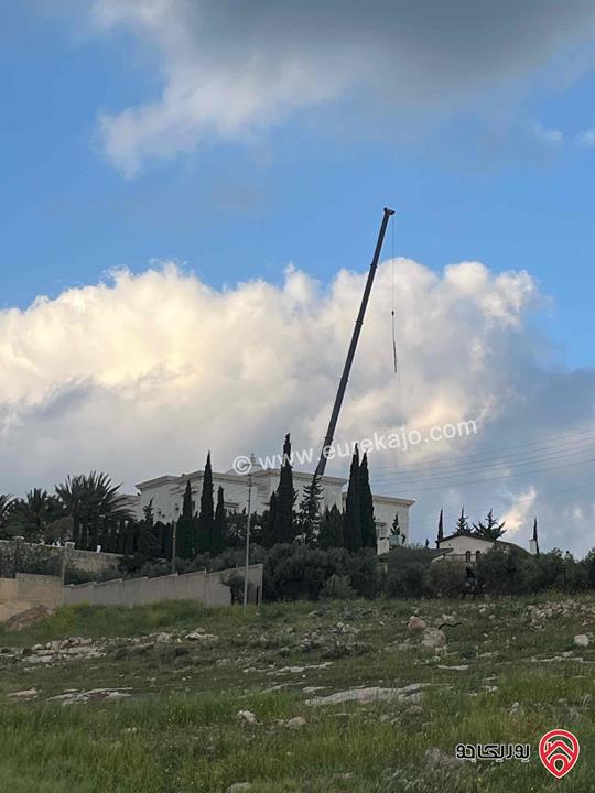  أرض على شارعين مساحة 476م للبيع في- منطقة أم البساتين 