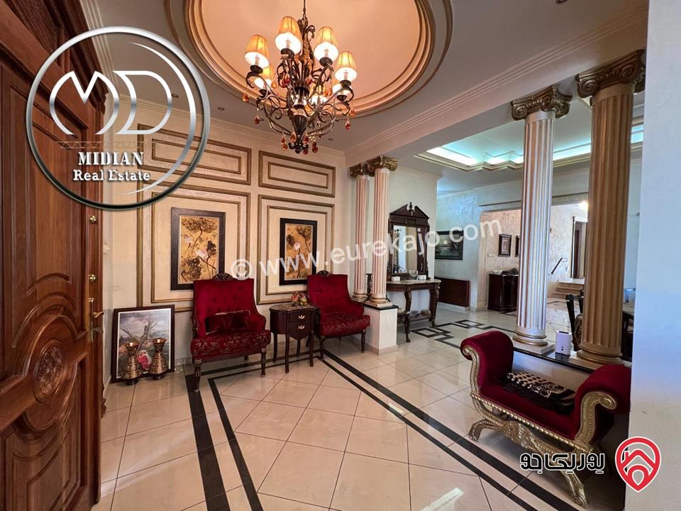 فيلا مستقلة للبيع في أجمل مناطق عمان - الظهير مساحة 1200م مع مسبح و تراسات و حدائق تشطيبات و ديكورات فاخرة اطلالة رائعة