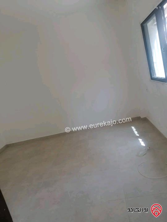 شقة أرضية مساحة 110م داخلي و 30م خارجي للإيجار في عمان - أول نزول ابو السوس