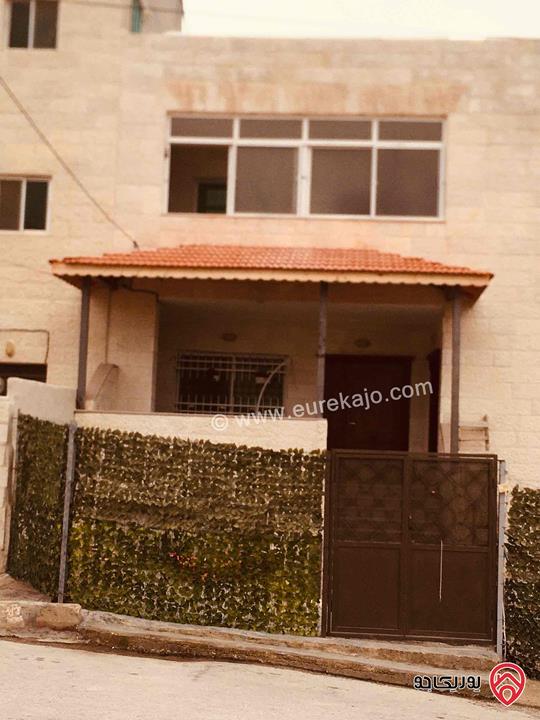 شقة طابق ارضي مرتفع مساحة 160م للبيع في اربد - الحي الغربي