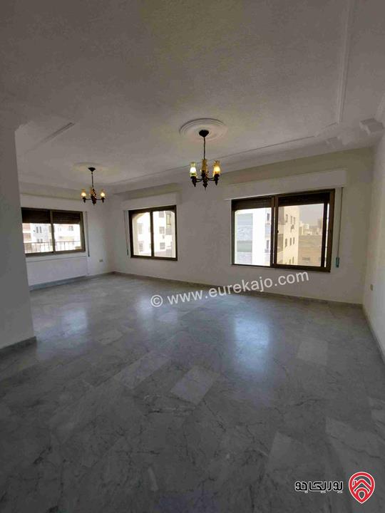 شقة طابق ثالث مساحة 175م للبيع في عمان - ضاحية الرشيد