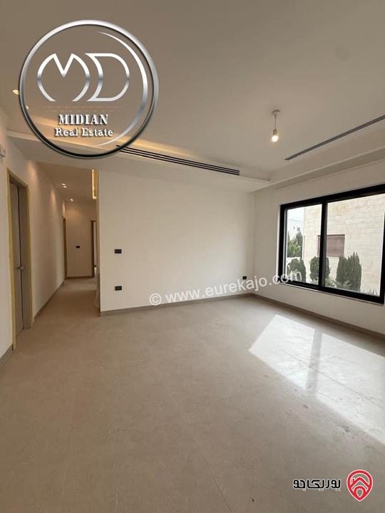 شقق للبيع في عمان - الكرسي مساحات 160م & 165م تشطيبات و ديكورات عصرية فاخرة جديدة لم تسكن اطلالة جميلة