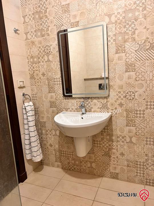 شاليه فخم جدا مساحة الأرض 311م على شارعين ومساحة البناء 220م للبيع في البحر الميت - الروضة 