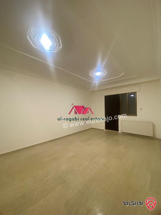 شقة فارغة شبه ارضية مساحة 165م للايجار في عمان - الرابية
