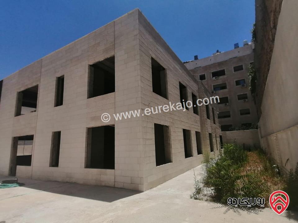 فيلا مساحة 1 دونم على أرض 940م للبيع في عمان - دابوق