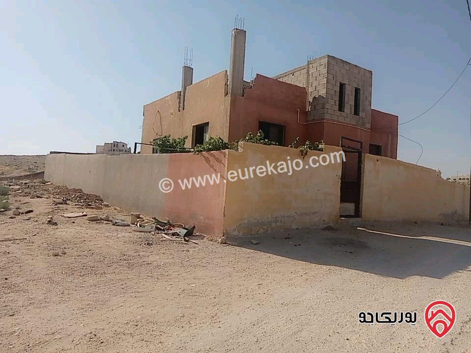 منزل مستقل 100م على أرض 1 دونم مفروزة للبيع في الموقر مغاير مهنا