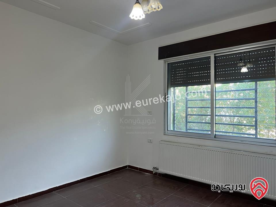 شقة أرضية مساحة 174م داخلي و 65م خارجي للبيع في عمان - البنيات