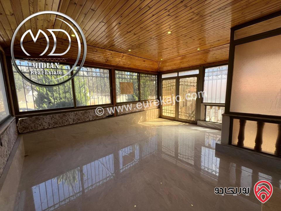 شقة ارضية للبيع في عمان - ضاحية الرشيد مساحة 170م مع ترس 80م تشطيبات سوبر ديلوكس بسعر مميز