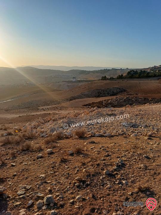 قطعة ارض مساحة 3 دونم و 672م للبيع من المالك مباشرة في عمان - موبص على شارع الأردن