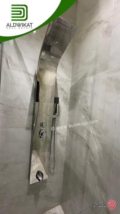 شقة ارضية للبيع في عمان - خلدا مساحة البناء 250 م والترس 80م موقع مميز واطلالة