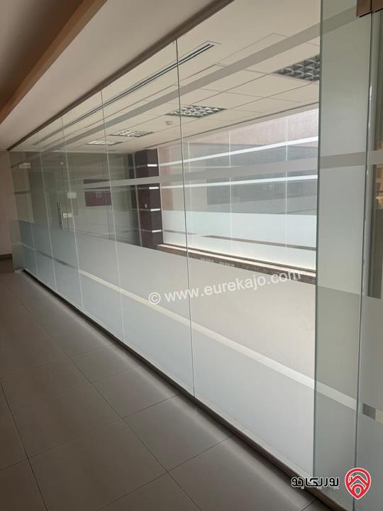 مكاتب بمساحات صغيرة تبدأ من 15م للايجار اليومي أو الأسبوعي أو الشهري في عمان - خلدا