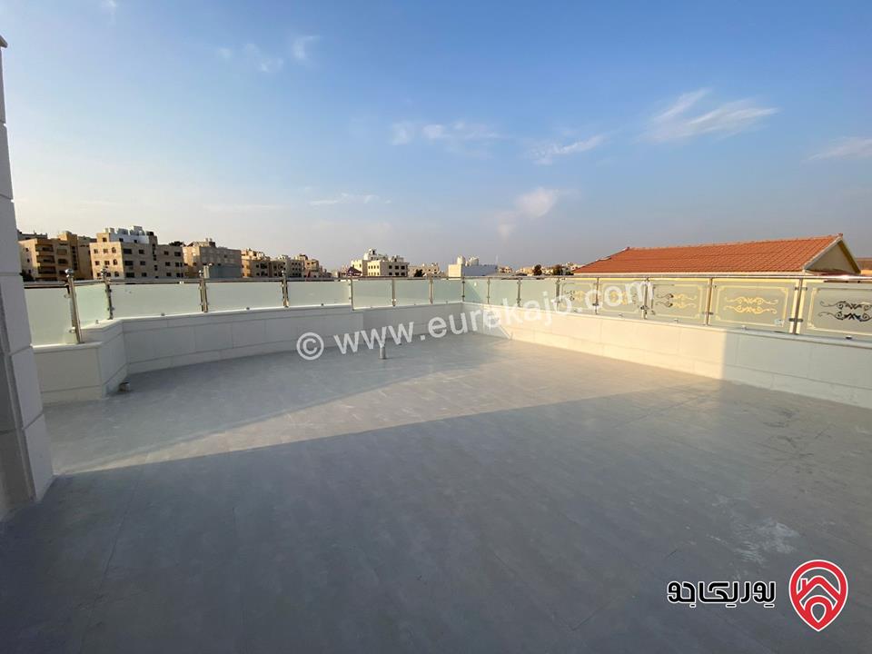 شقة مميزة طابق ثالث مع روف دوبلكس مساحة 198م مع ترس واسع 60م بمدخل مستقل للبيع في عمان - شفا بدران/ ابو نصير، دوار البحرية