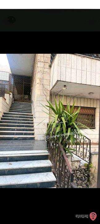 فيلا مستقلة مساحة 300م على أرض 682م للبيع في عمان - الدوار السابع