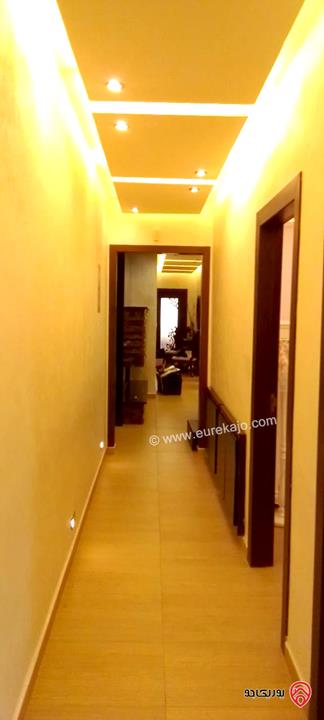 شقة أرضية مفروشة فخمة مساحة 220م مع حديقة كبيرة 350م و كراج و مدخل خاص للإيجار في عمان - الرابية