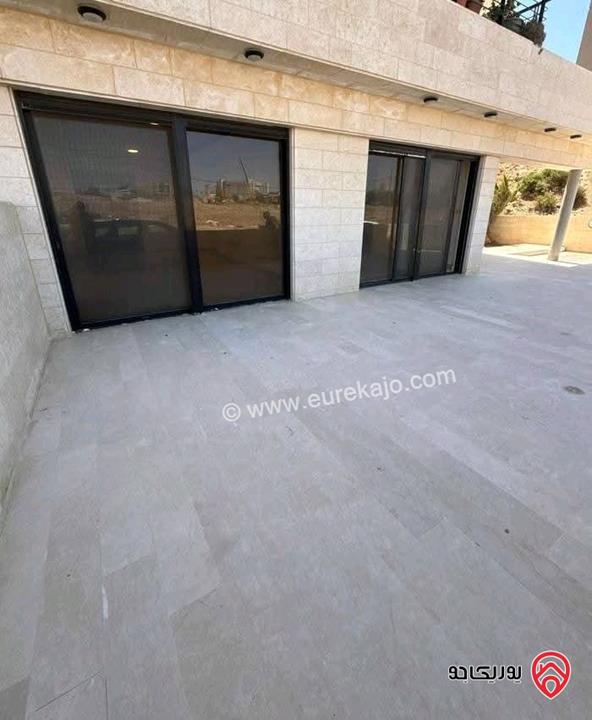 شقة فارغة طابق أرضي مساحة 240م داخلي و 200م خارجي للايجار في عمان - دير غبار